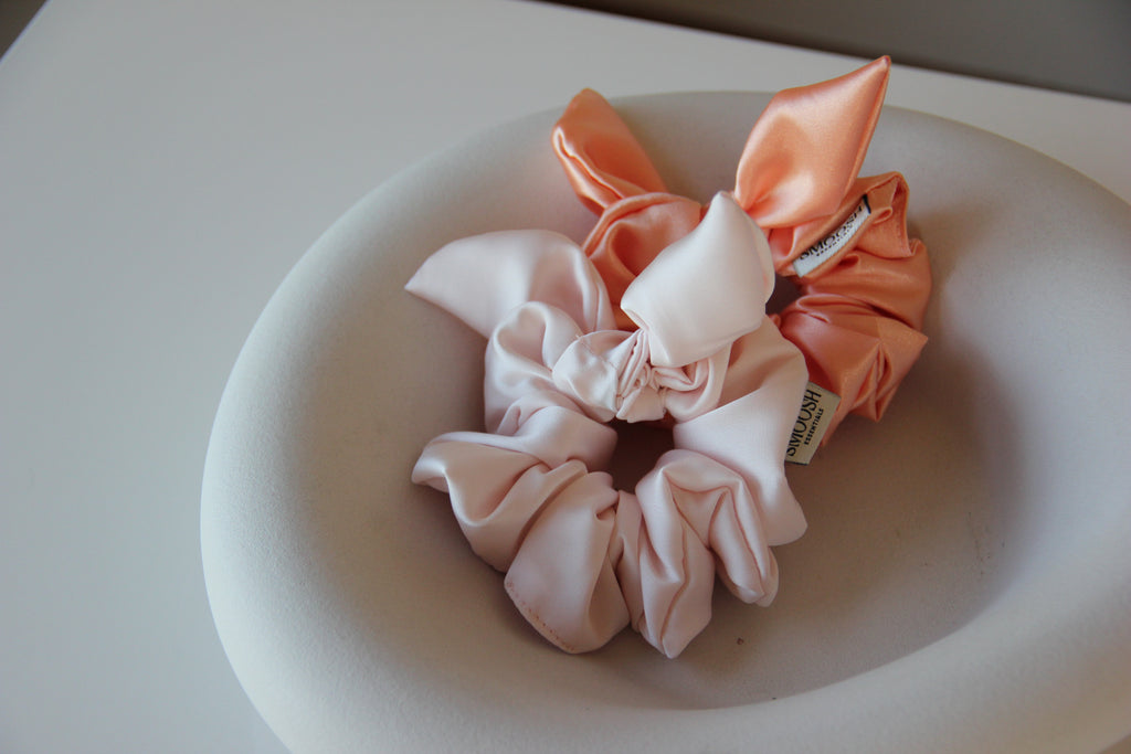 O scrunchie de coelhinho